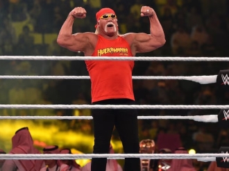 WWE Honors Hulk Hogan with Video Tribute, 10-Bell Salute at SmackDown